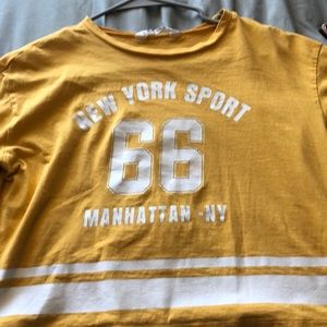 Yellow cropped tee